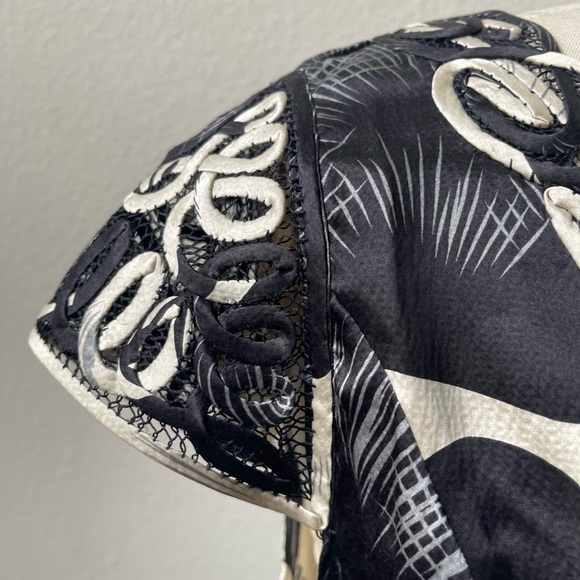 Leifsdottir Silk Top - Picture 6 of 6